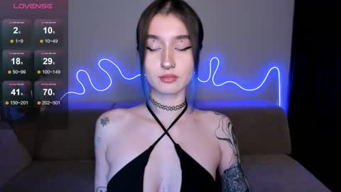 Mika online show from November 13, 2025, 12:15 pm