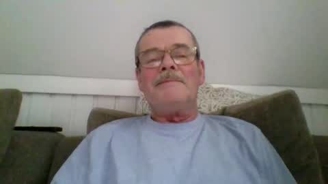 mikael42 online show from February 24, 2026, 1:42 pm