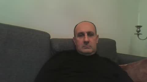mikael_r52 online show from February 6, 2026, 2:16 am