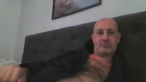 mikael_r52 online show from February 24, 2026, 7:06 am