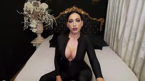 Mikaela online show from January 6, 2025, 3:53 am