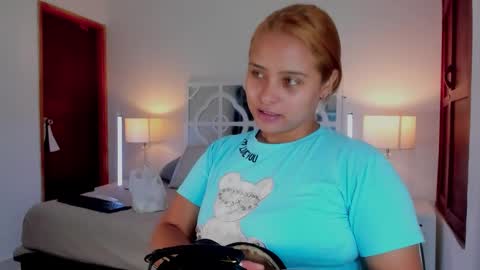 Mikaela blondie bigass online show from January 18, 2026, 11:58 am