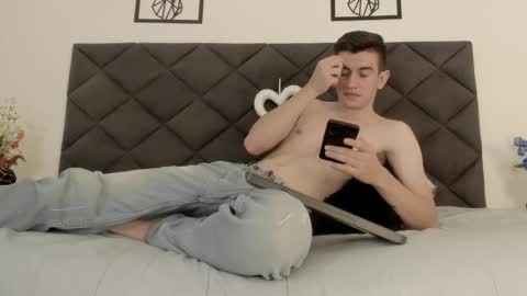 mikael online show from February 26, 2025, 5:20 am