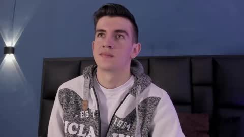 mikael online show from October 8, 2025, 3:37 am