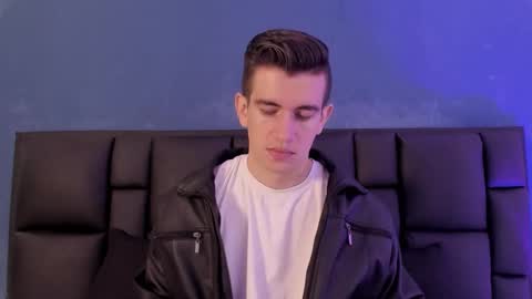 mikael online show from January 13, 2026, 3:56 am