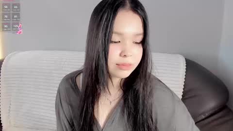 mikasssu online show from December 5, 2025, 9:40 am