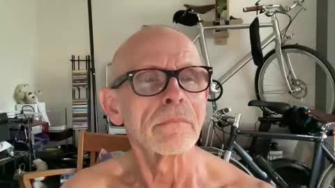 Snapshot of mike4playhot chatting on May 20, 2026, 10:10 am mike4playhot online show from May 20, 2026, 10:10 am