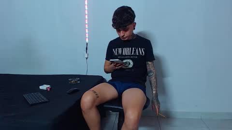 Mike IMDEPENDIENT MODEL online show from October 8, 2025, 3:59 am