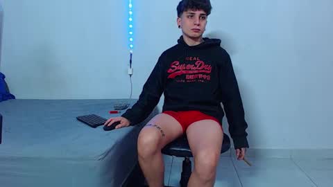 Mike IMDEPENDIENT MODEL online show from October 21, 2025, 1:34 pm