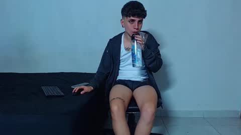 Mike IMDEPENDIENT MODEL online show from January 11, 2026, 3:44 am