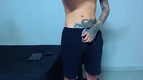 Mike IMDEPENDIENT MODEL online show from April 19, 2026, 2:16 pm