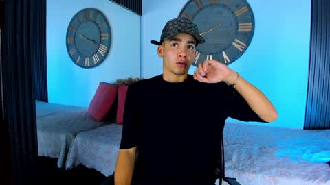 Mike 0233 online show from February 9, 2025, 4:25 am