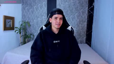 Mike 0233 online show from September 27, 2025, 4:17 am