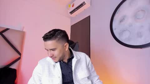 Snapshot of mike_256 chatting on November 19, 2025, 11:54 am Mike online show from November 19, 2025, 11:54 am