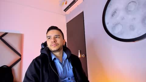 Snapshot of mike_256 chatting on November 28, 2025, 11:35 am Mike online show from November 28, 2025, 11:35 am