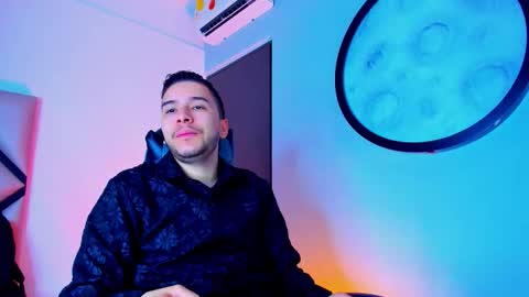 Snapshot of mike_256 chatting on November 29, 2025, 11:57 am Mike online show from November 29, 2025, 11:57 am