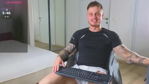 Mike Magic online show from October 11, 2025, 5:50 am