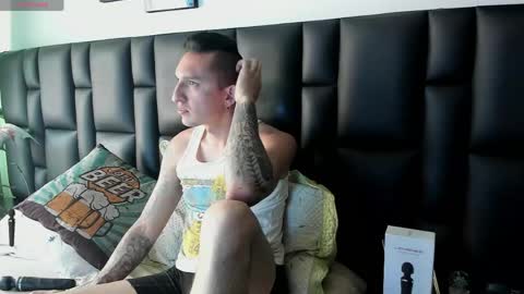 Mike Bennet Make me Cum Please online show from April 12, 2026, 10:04 pm
