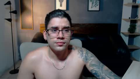 Snapshot of mike_montoya chatting on April 10, 2026, 3:12 am Mike Montoya online show from April 10, 2026, 3:12 am
