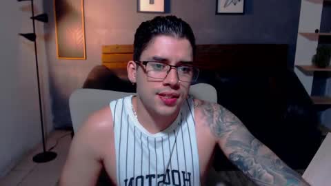 Snapshot of mike_montoya chatting on April 11, 2026, 1:10 am Mike Montoya online show from April 11, 2026, 1:10 am