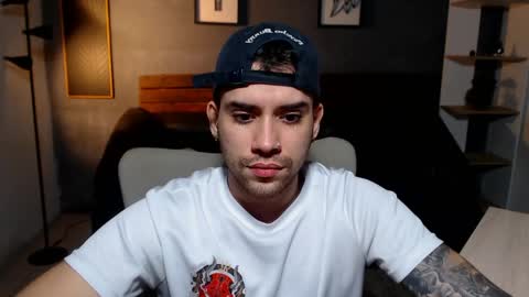 Snapshot of mike_montoya chatting on April 29, 2026, 6:17 am Mike Montoya online show from April 29, 2026, 6:17 am