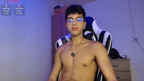 Mike Pineapple online show from July 13, 2026, 3:42 am