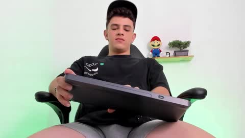 Mike Cooper online show from October 25, 2025, 7:16 am