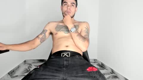 Snapshot of mikee_scooth chatting on November 23, 2025, 6:52 pm mikee_scooth online show from November 23, 2025, 6:52 pm