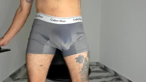 Snapshot of mikee_scooth chatting on December 22, 2025, 7:33 pm mikee_scooth online show from December 22, 2025, 7:33 pm