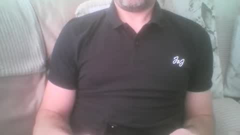 mikehockishuge9 online show from September 20, 2025, 9:43 am