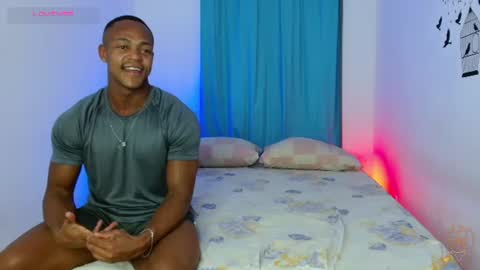 Snapshot of mikejaybr chatting on July 1, 2026, 12:12 am Mike Jay online show from July 1, 2026, 12:12 am