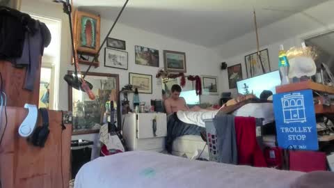 MikeJcox online show from February 10, 2025, 4:47 pm