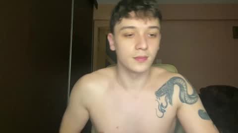 Snapshot of mikelaur chatting on March 12, 2025, 8:10 pm MikeLaur online show from March 12, 2025, 8:10 pm