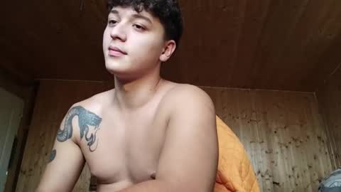 Snapshot of mikelaur chatting on September 9, 2025, 3:22 pm MikeLaur online show from September 9, 2025, 3:22 pm