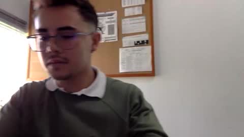 Snapshot of mikepiper09 chatting on October 20, 2025, 6:19 pm mikepiper09 online show from October 20, 2025, 6:19 pm