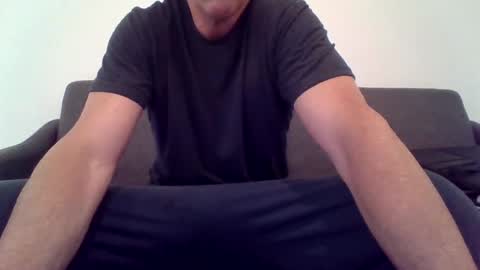 Snapshot of mikeps23 chatting on June 24, 2026, 9:25 pm mikeps23 online show from June 24, 2026, 9:25 pm