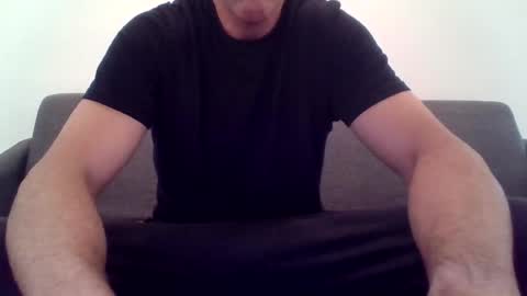 Snapshot of mikeps23 chatting on June 27, 2026, 1:10 am mikeps23 online show from June 27, 2026, 1:10 am