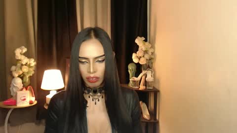 Mistress MikeyAlawi online show from January 24, 2025, 11:59 am