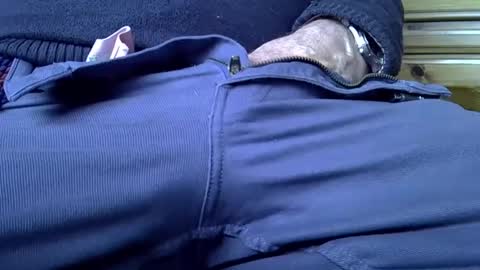 mikeybed online show from December 10, 2024, 1:44 pm