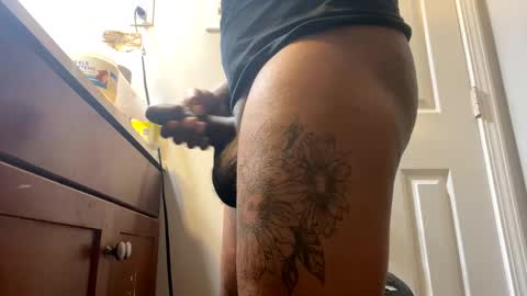 mikeyblunt online show from January 26, 2025, 10:45 am