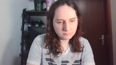 Snapshot of mikeyly chatting on March 22, 2026, 9:40 pm Mikeyly online show from March 22, 2026, 9:40 pm