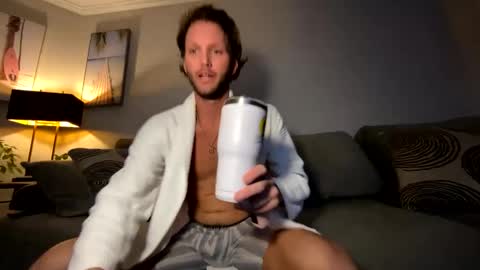 Snapshot of mikeywhite123 chatting on January 3, 2025, 8:10 am mikeywhite123 online show from January 3, 2025, 8:10 am