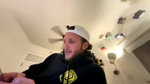 Snapshot of mikeywhite123 chatting on January 31, 2025, 7:39 am mikeywhite123 online show from January 31, 2025, 7:39 am