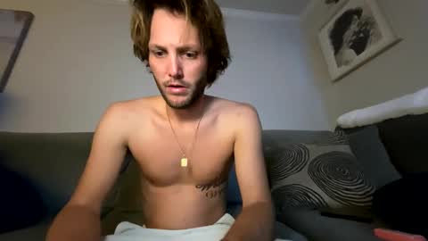 Snapshot of mikeywhite123 chatting on March 11, 2025, 6:00 am mikeywhite123 online show from March 11, 2025, 6:00 am