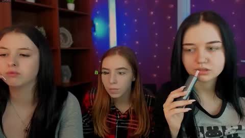 Snapshot of miki_ti chatting on February 4, 2026, 12:22 pm miki_ti online show from February 4, 2026, 12:22 pm