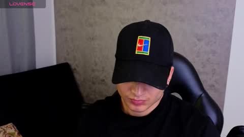 MIKKE online show from March 1, 2026, 2:52 pm