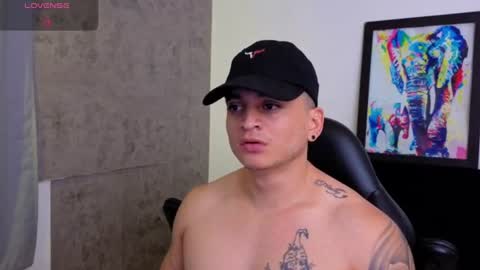 Snapshot of mikke_love chatting on July 15, 2026, 2:22 pm MIKKE online show from July 15, 2026, 2:22 pm
