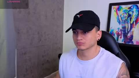 Snapshot of mikke_love chatting on July 23, 2026, 3:21 pm MIKKE online show from July 23, 2026, 3:21 pm
