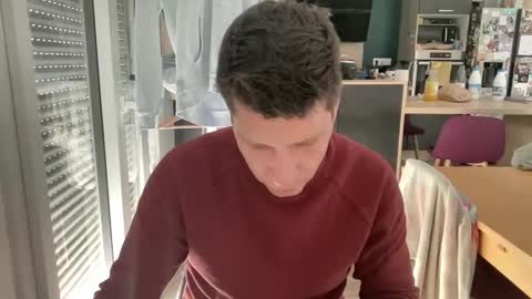 miklp8463 online show from March 16, 2026, 8:07 am