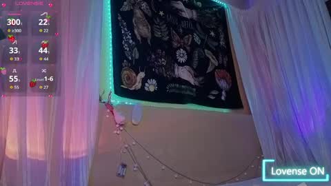 Snapshot of miko_meow chatting on June 6, 2026, 6:23 pm Miko online show from June 6, 2026, 6:23 pm